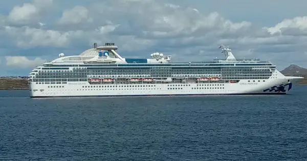 cruise ships under 2000 passengers